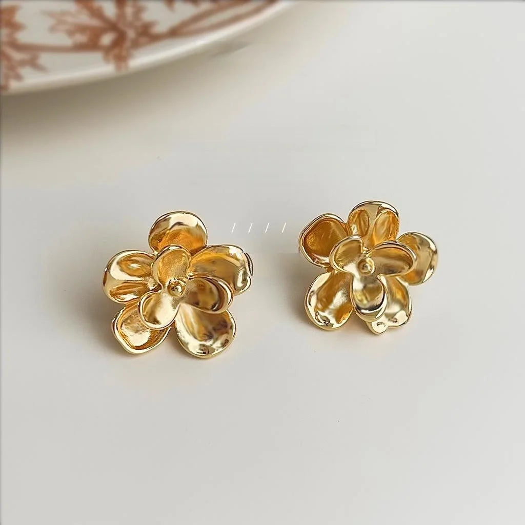 Light Luxury 14K Gold Plated Copper Flower Stud Earrings