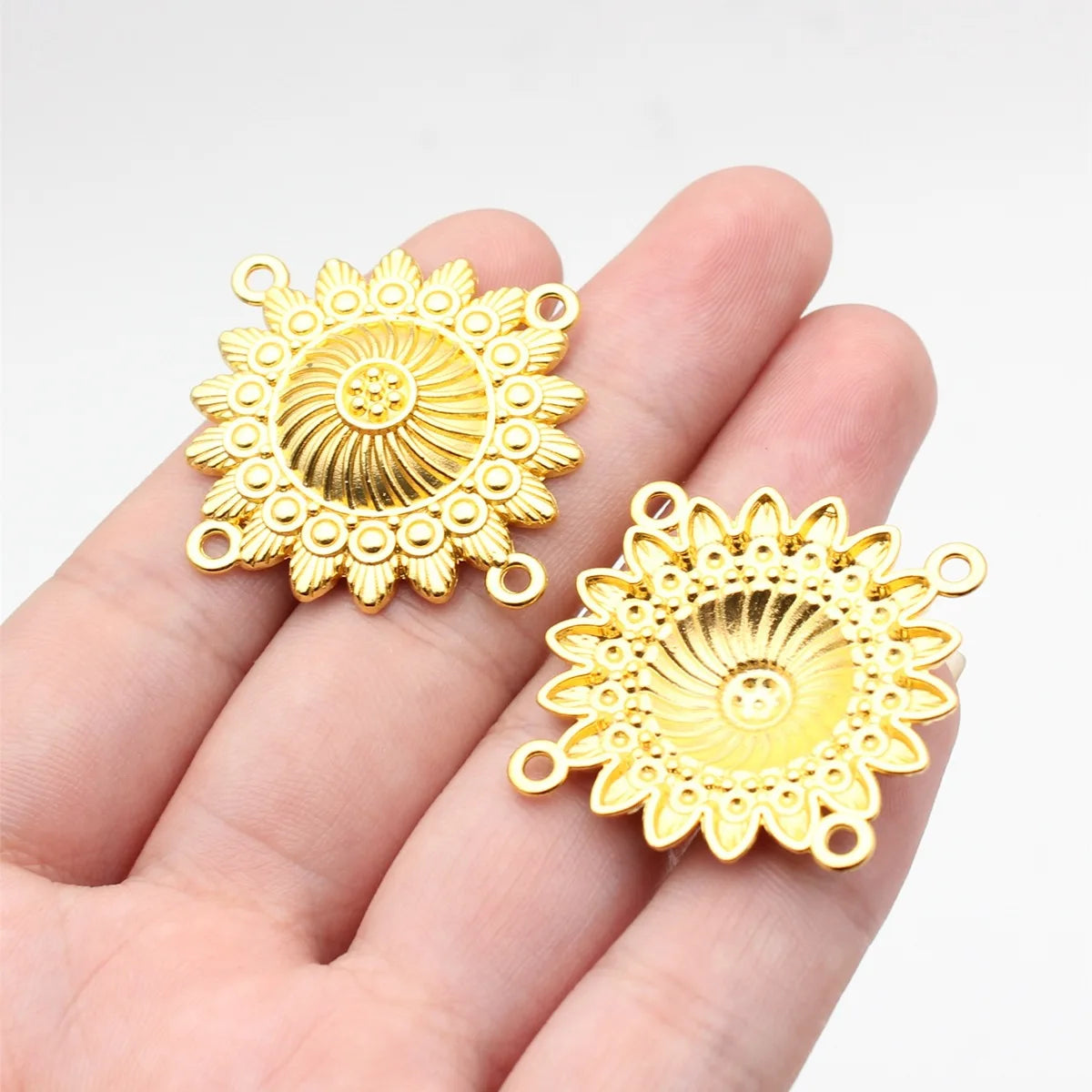 31x31mm 4.4g Multicolor Zinc Alloy 4 Hole Connector Charm for Body Chain Waist Chain Headpiece DIY