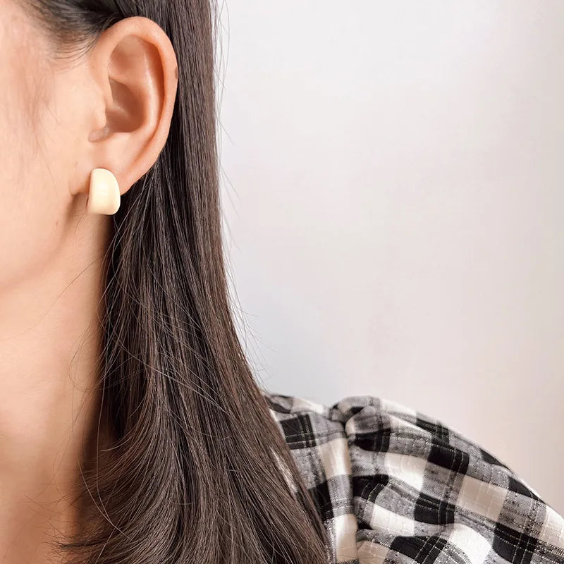 Elegant Cream Enamel Chunky C Hoop Circle Stud & Clip On No Piercing Minimalist Women's Earrings
