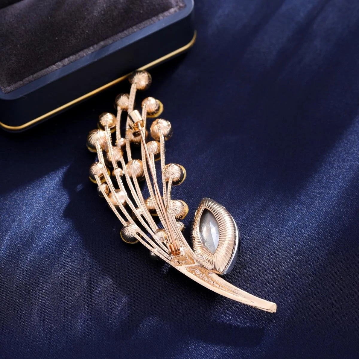 Luxury Leaf Spray Rhinestone Alloy Brooch With Red Crystal, Elegant Lapel Pin Corsage Suit Accessory