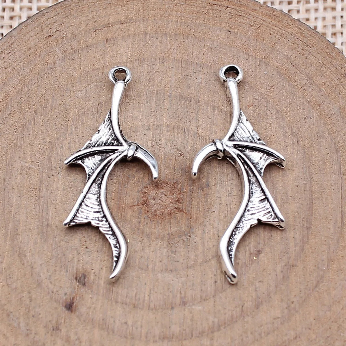 31x12mm 1.1g Multicolor zinc alloy Bat Wing charm pendant for gothic necklace bracelet DIY making