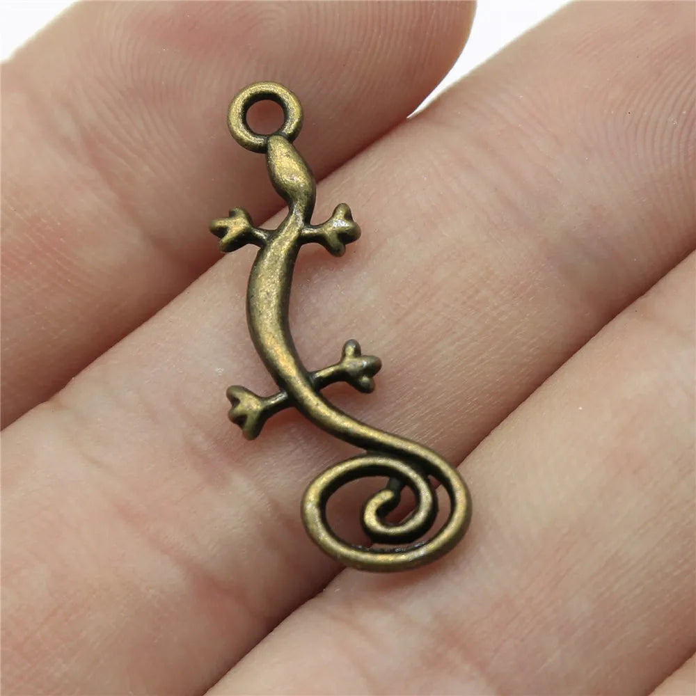 29x11mm 1g Multicolor Zinc Alloy Gecko Charm Pendant for DIY Necklace Bracelet Making