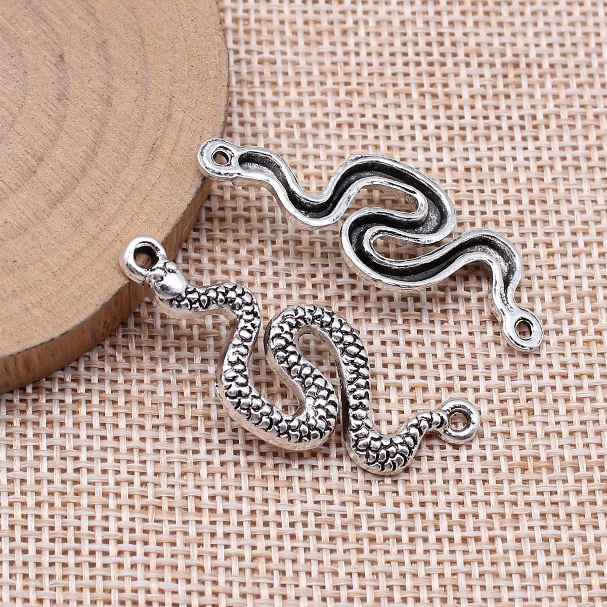 41x15mm 2.4g Antique Silver Tone Zinc Alloy Snake Connector Charm for DIY Necklace Bracelet Making