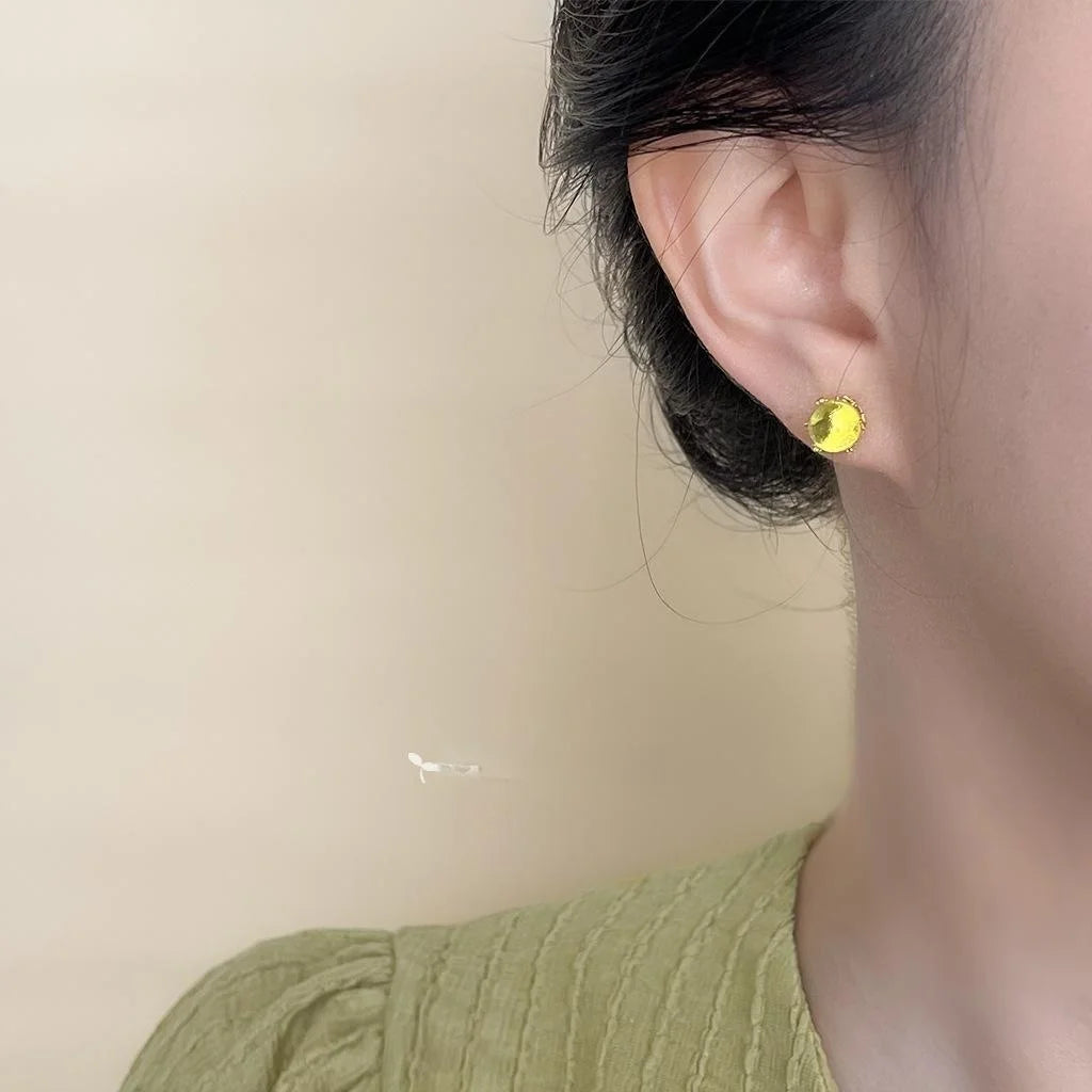 Minimalist French Retro Green Pearl Stud Earrings Copper Round Bead Elegant Jewelry
