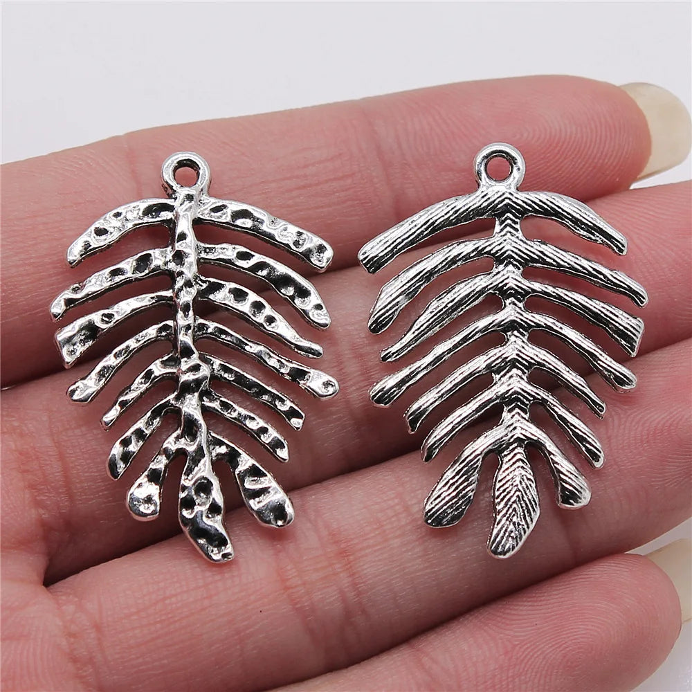26x38mm 4.2g Antique Silver Zinc Alloy Leaf Charm Pendant for DIY Garment and Jewelry Making