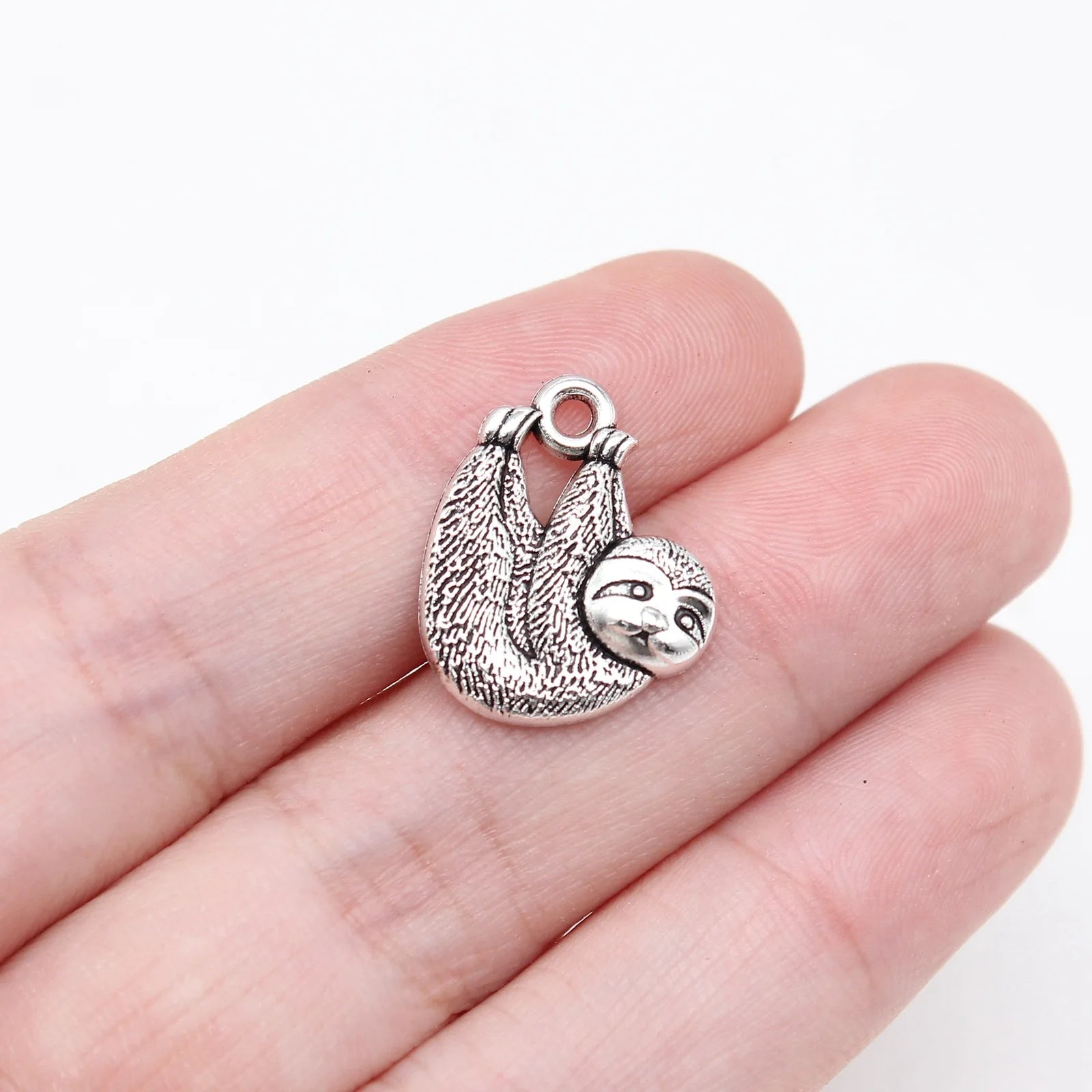 18x15mm 1.2g Antique Silver Zinc Alloy Sloth Charm Pendant for Necklace Bracelet Making