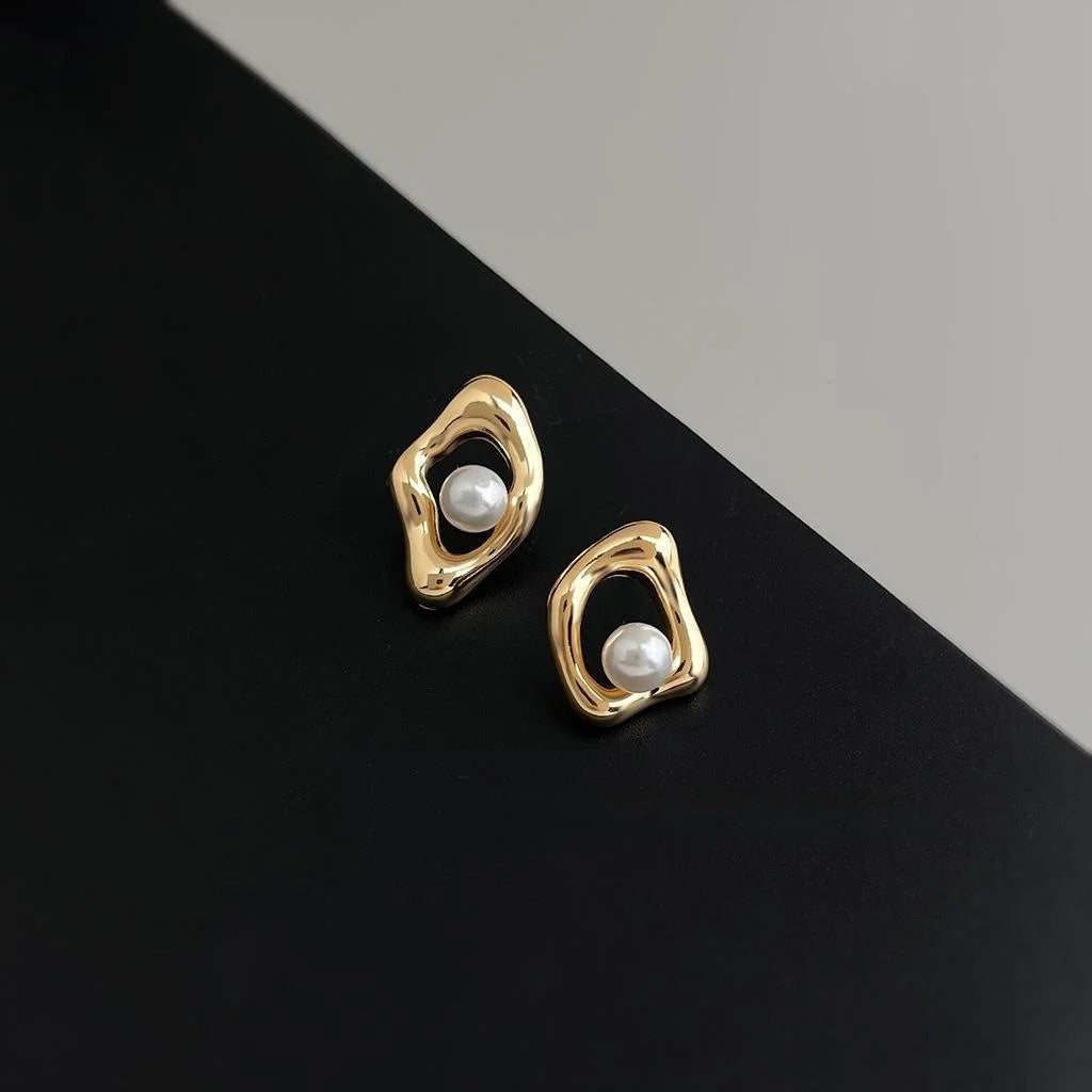 Light Luxury Irregular Pearl Stud Earrings, French Artistic Geometric Rhombus Copper Earrings