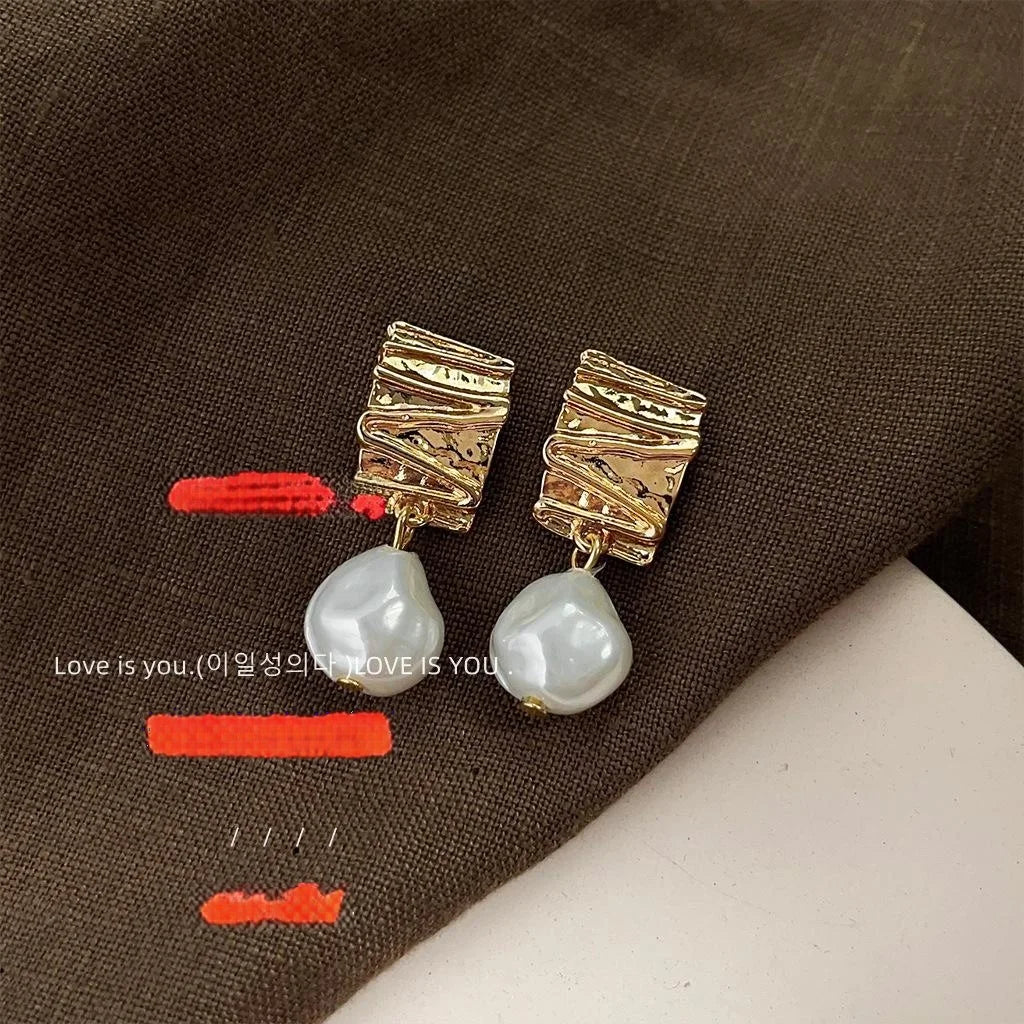 High-End Irregular Baroque Pearl Stud Earrings Geometric Minimalist Light Luxury Jewelry For Women