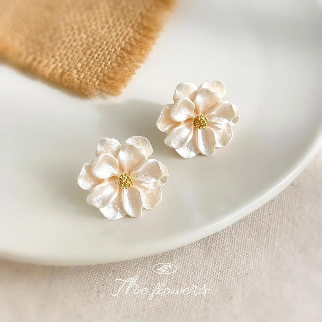 Sweet Summer Flower Resin Drop Earrings For Women, Fresh Minimal Commuter Jewelry