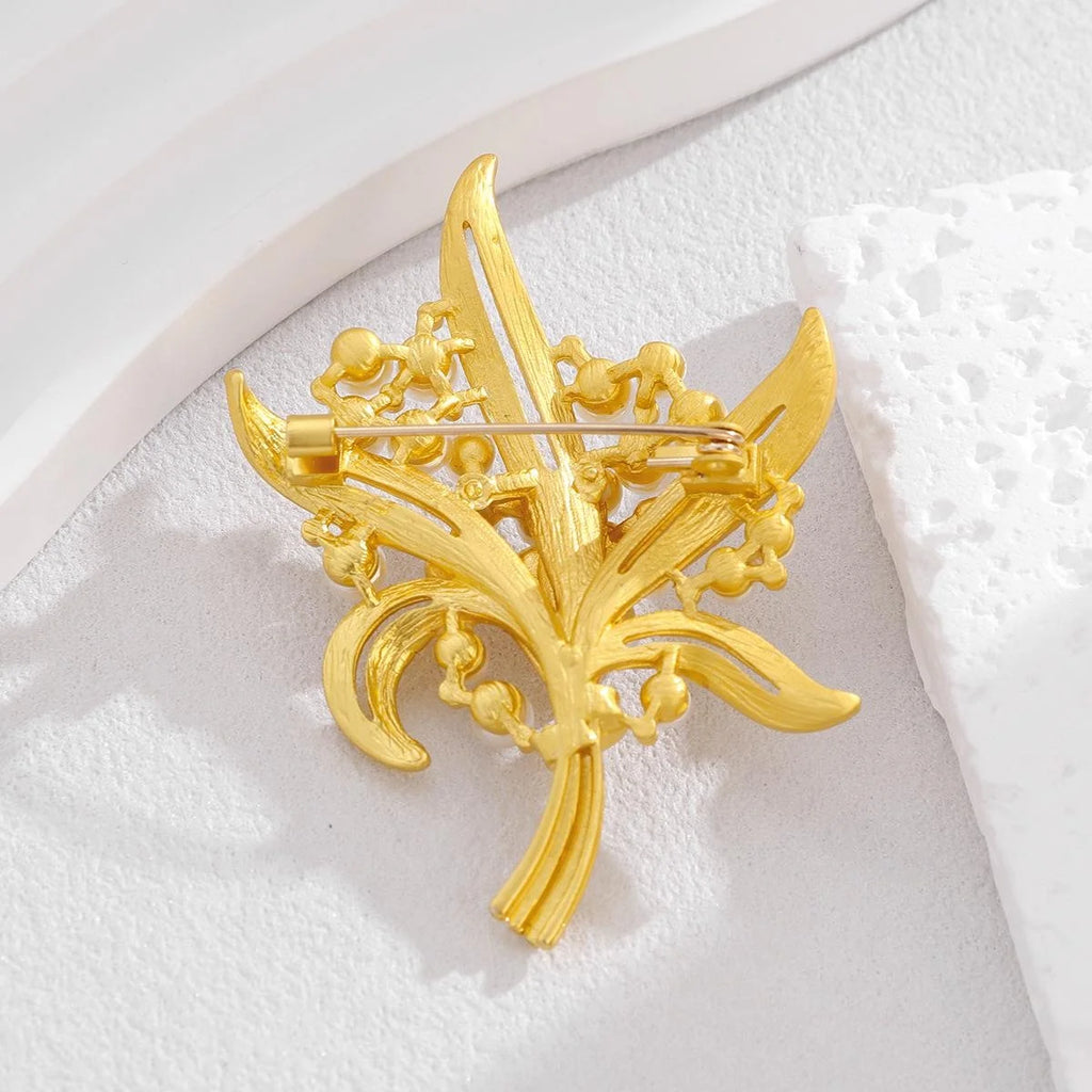 Elegant Gold Alloy Pearl Flower Feather Grape Leaf Brooch, Rhinestone Lapel Pin Corsage Suit Accessory
