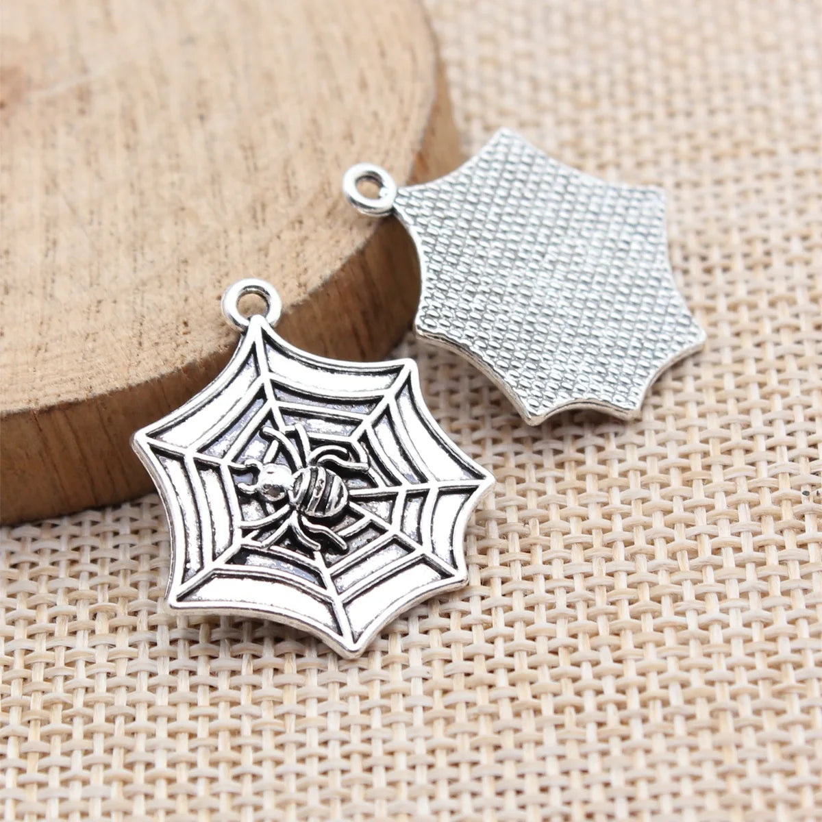 27x23mm 2.4g Antique Silver Zinc Alloy Spider Web Charm Pendant for Halloween Jewelry Making