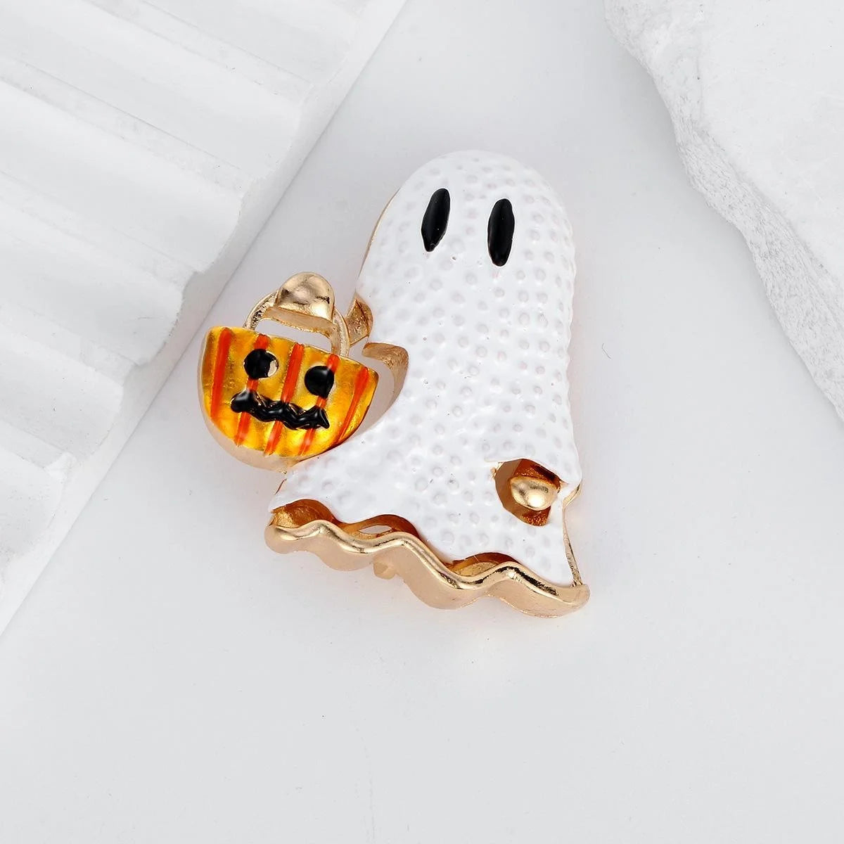 Cute Halloween White Ghost Holding Pumpkin Enamel Alloy Brooch, Festive Lapel Pin Corsage Gift
