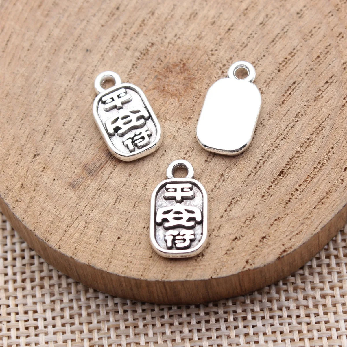 15x8.6mm 1.1g Antique Silver Zinc Alloy Peace Amulet Charm Pendant for DIY Necklace Bracelet Jewelry