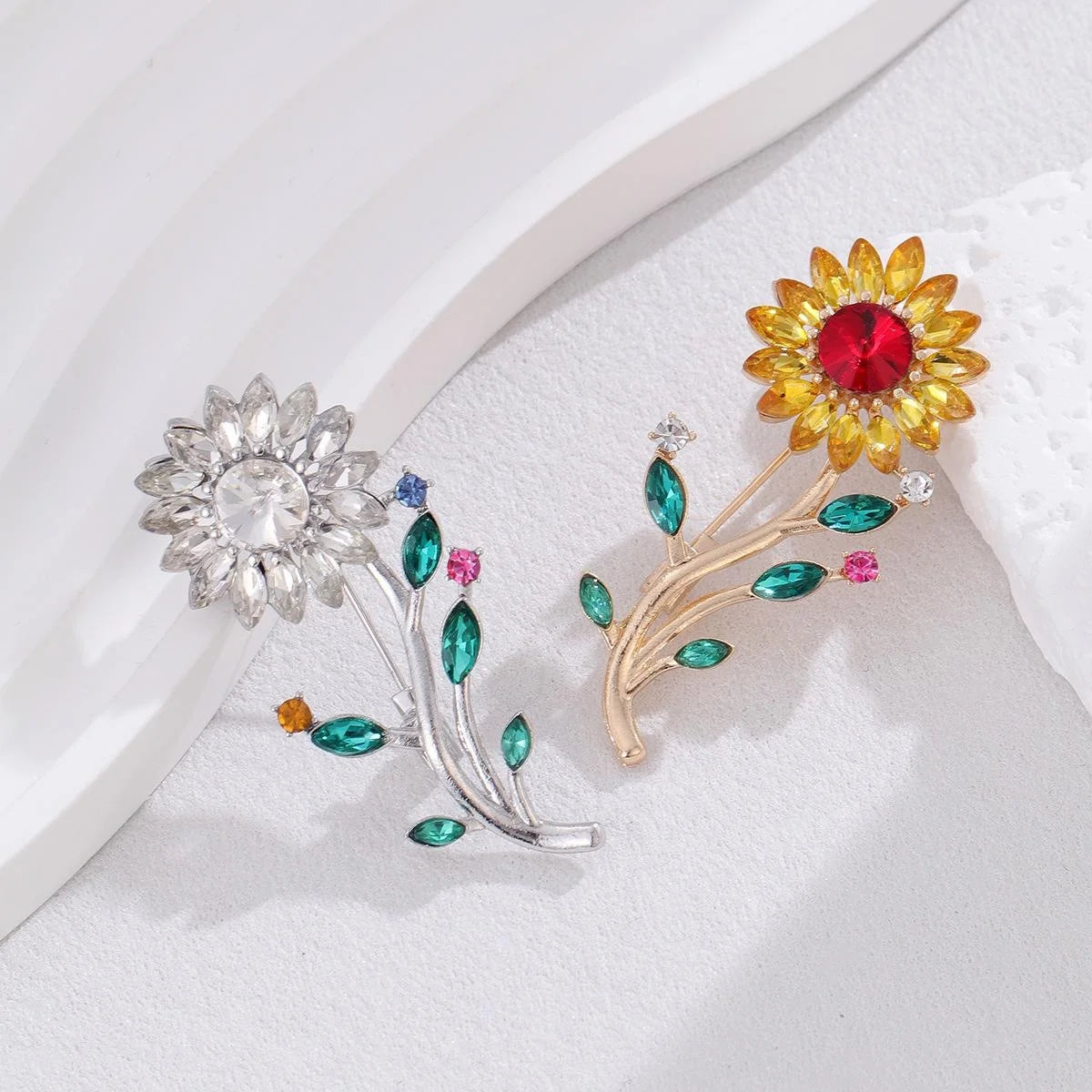 Elegant Sunflower Rhinestone Alloy Brooch With Crystal Leaves, Women's Lapel Pin Corsage Gift