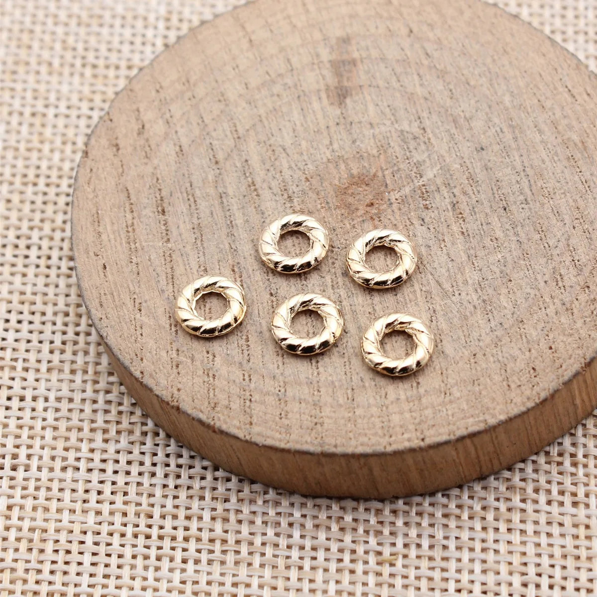 7.8x7.8x1.7mm 0.34g Multi Color Zinc Alloy Round Ring Spacer Beads for Garment and DIY Jewelry Making