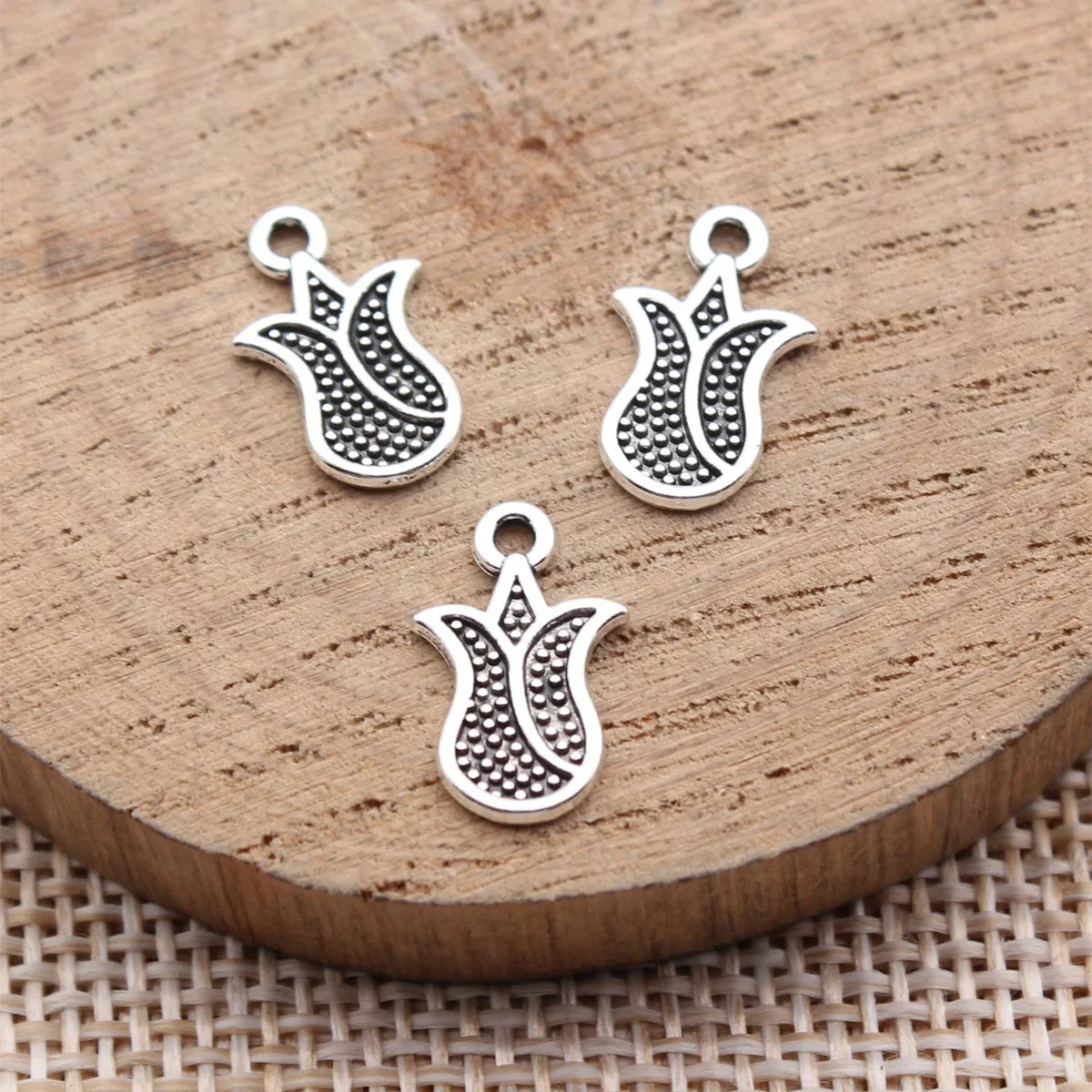 14x8.6mm 0.37g Antique Silver Zinc Alloy Flower Charm Pendant for Necklace Bracelet DIY Jewelry