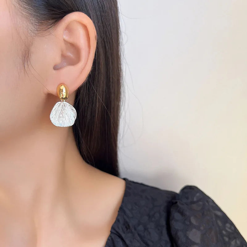 Vintage Two Tone Alloy Seashell Dangle Stud & Clip On No Piercing Elegant Metal Shell Earrings