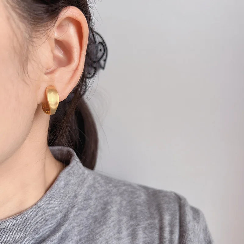 Elegant Brushed Gold Alloy Spiral Hoop Stud & Clip On No Piercing Matte Huggie Ear Cuff Earrings