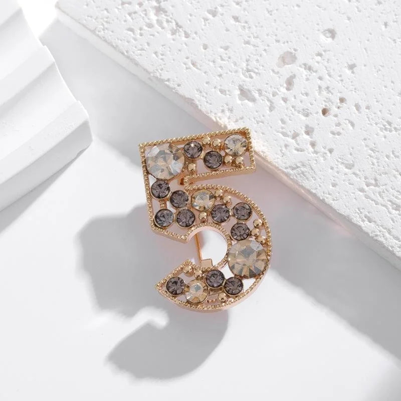 Elegant Number 5 Rhinestone Alloy Brooch Vintage Gold Tone Lapel Pin For Women's Suit Accessory Gift