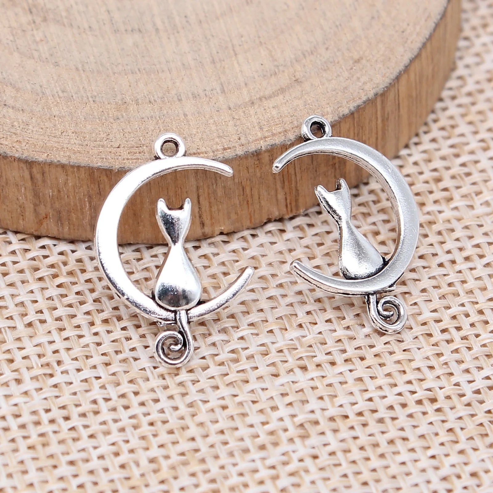 21x13mm 0.7g Antique Silver Tone Zinc Alloy Moon Cat Charm Pendant for DIY Necklace Jewelry Making