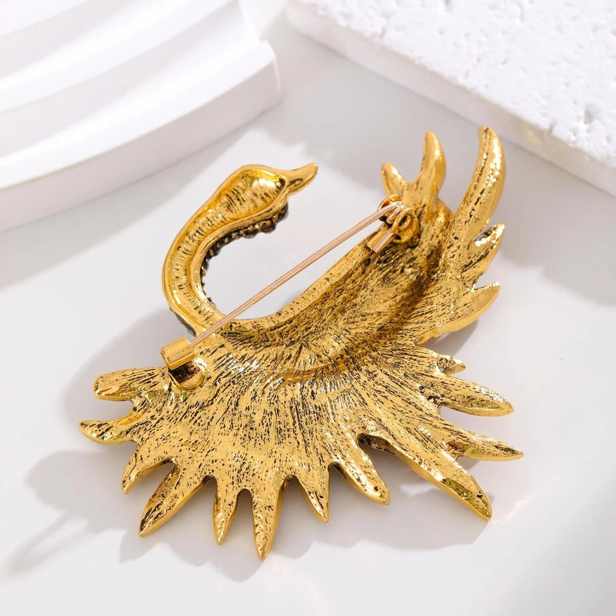 Luxury Rhinestone Swan Bird Brooch, Gold Tone Alloy Elegant Animal Lapel Pin Corsage Suit Accessory Gift