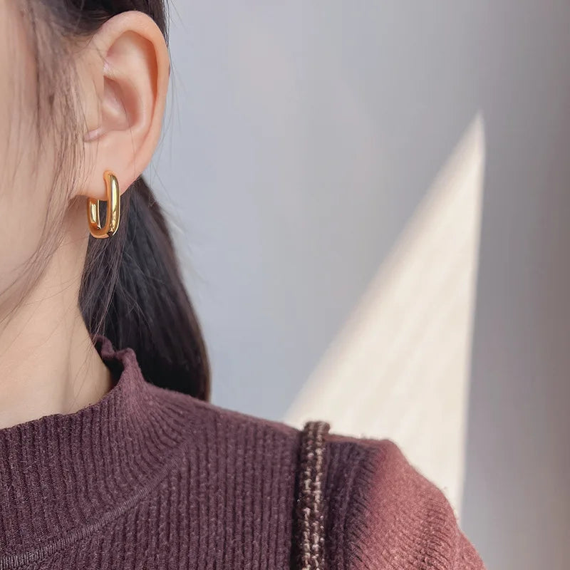 Elegant Gold Alloy U-Shaped Oval Hoop Stud & Clip On No Piercing Minimalist Screw Back Earrings