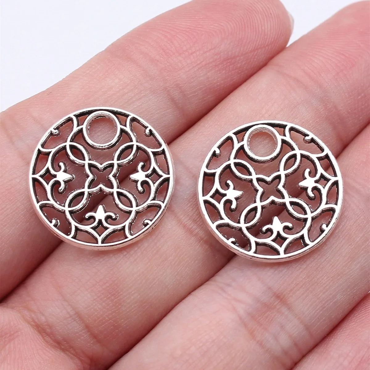 20x20mm 1.4g Multicolor Zinc Alloy Geometric Flower Round Disc Charm Pendant for DIY Jewelry Making