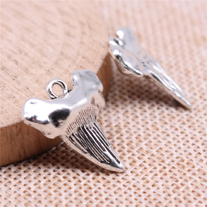 22x19mm 3.8g Antique Silver Zinc Alloy Shark Tooth Charm Pendant for DIY Necklace Bracelet Making