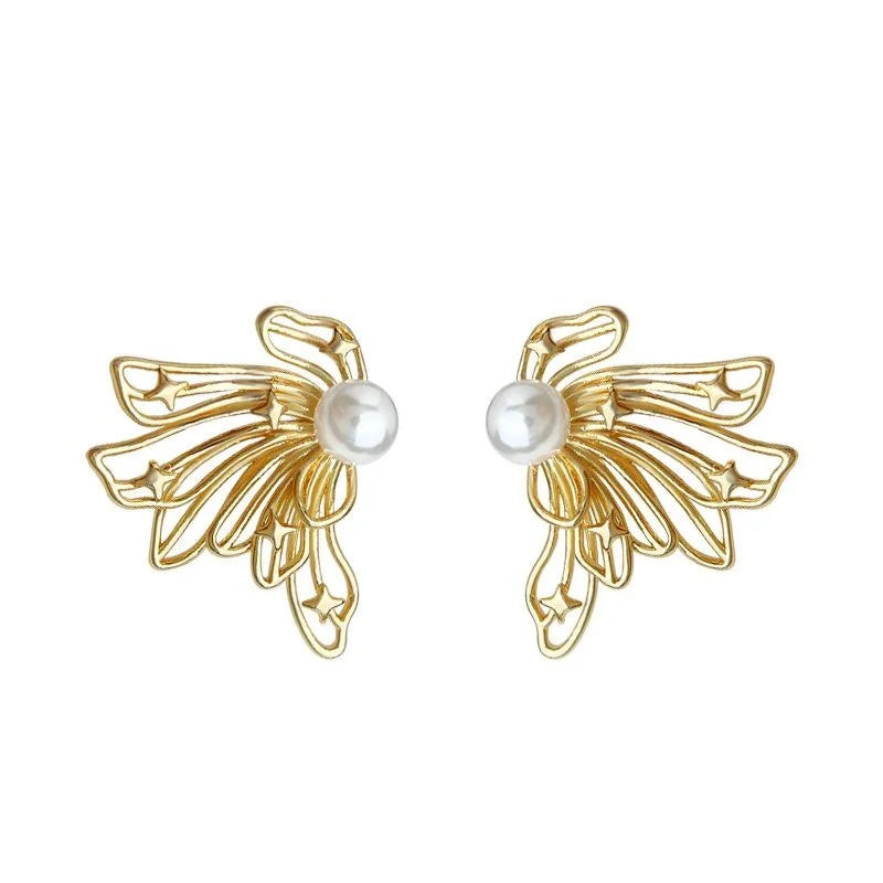 Light Luxury Copper Alloy 3D Hollow Butterfly Drop Earrings Elegant Artistic Geometric Jewelry