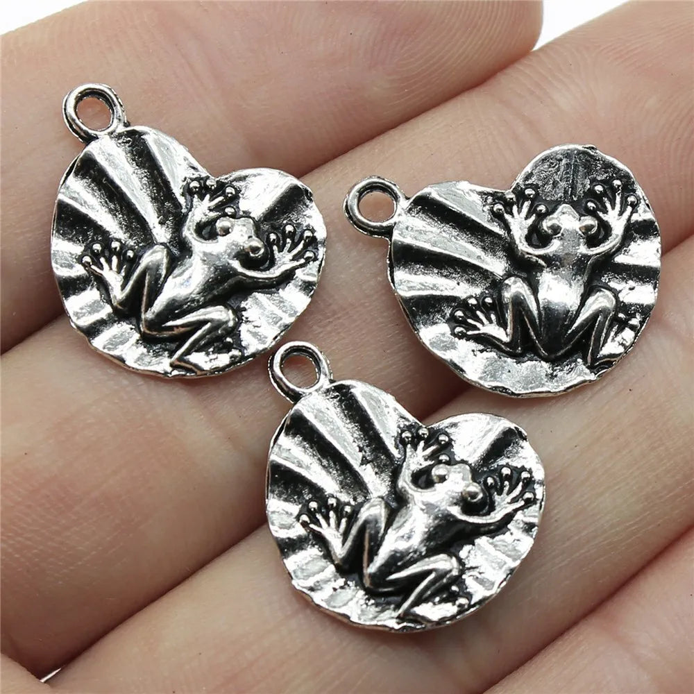 19x15mm 1g Zinc Alloy Frog on Lotus Leaf Charm Pendant for DIY Animal Theme Jewelry Making