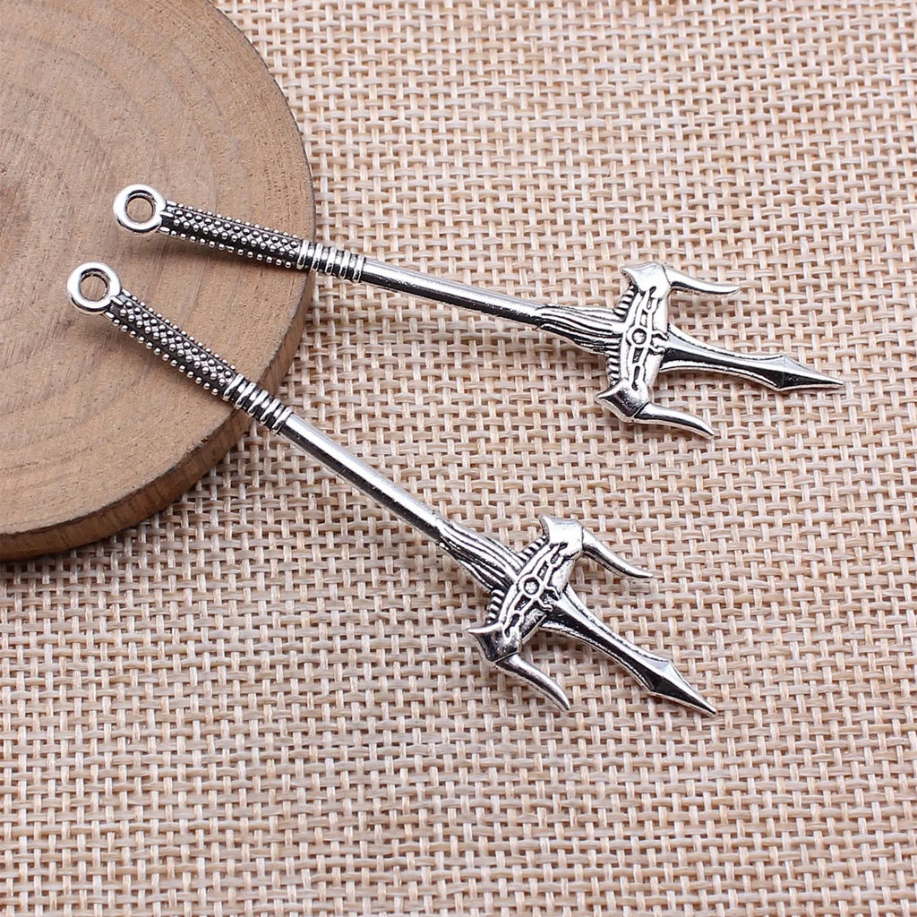 71mm 2.8g Antique Silver Tone Zinc Alloy Sword Weapon Charm Pendant for Cosplay DIY Jewelry Making