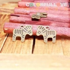 Antique Silver Zinc Alloy Zebra Charm Pendant for DIY Necklace Bracelet Jewelry Making — 20×17mm