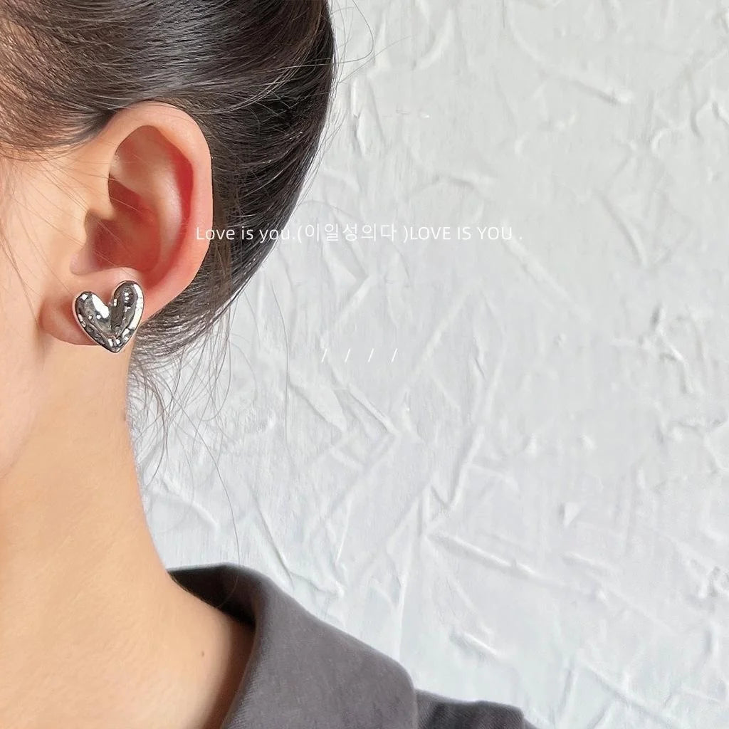 Sweet Cool Heart Stud Earrings Copper Irregular Lava Texture Minimalist Jewelry