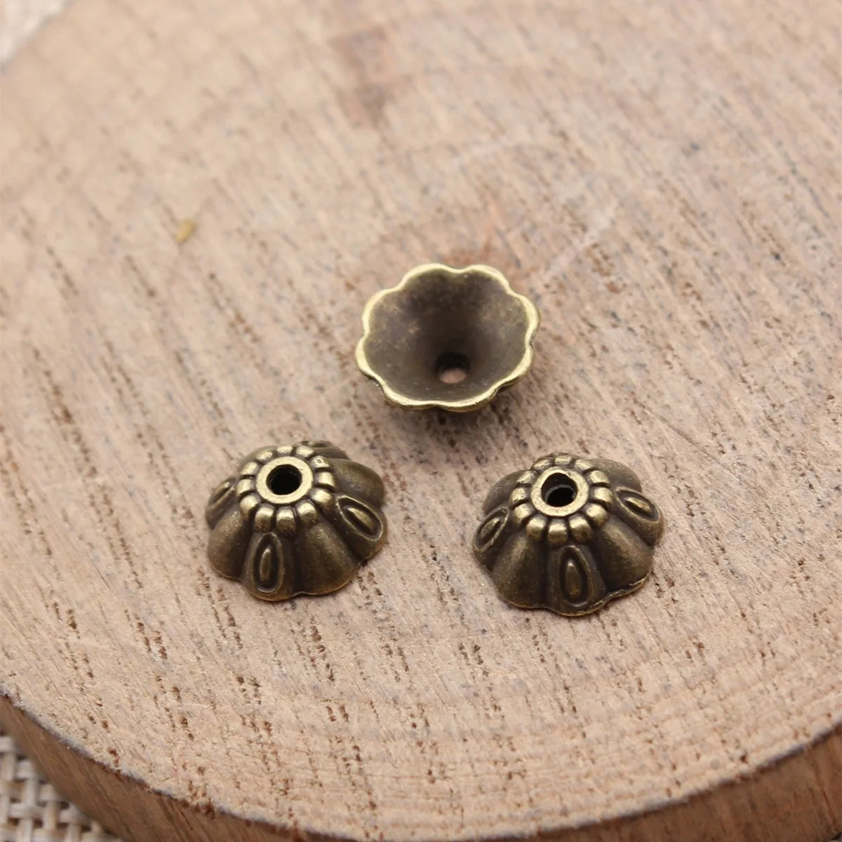 9.3x9.3x4.2mm 0.7g Multicolor Zinc Alloy Flower Bead Caps for DIY Beaded Jewelry and Garment Accessories
