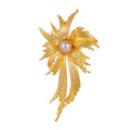 Luxury Gold Alloy Chrysanthemum Pearl Brooch Elegant Floral Lapel Pin Corsage Coat Suit Accessory Gift