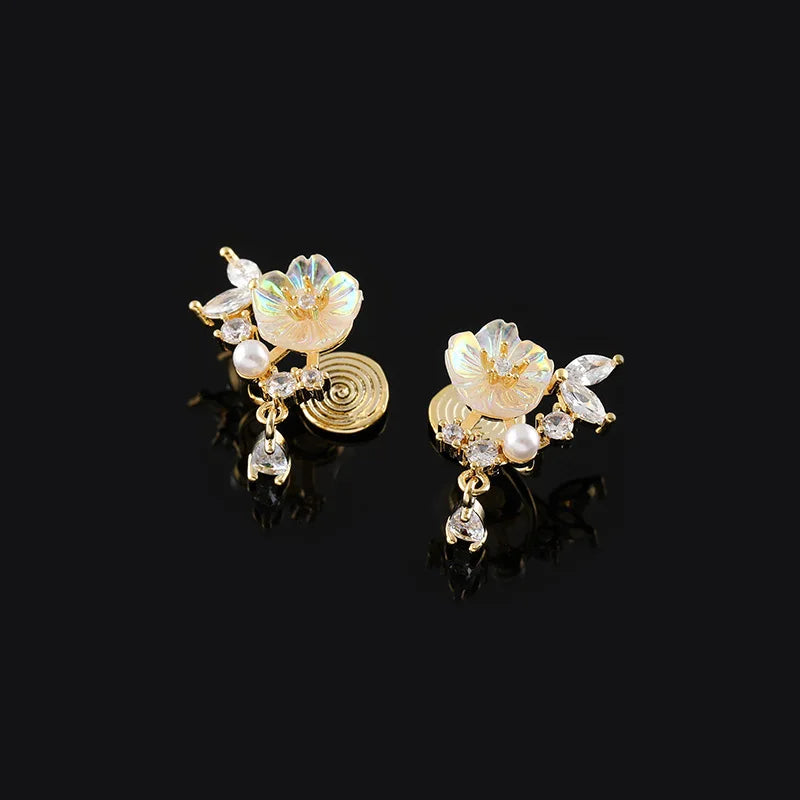 Elegant Flower Shell Pearl Rhinestone Alloy Stud & Clip On No Piercing Summer Forest Style Earrings