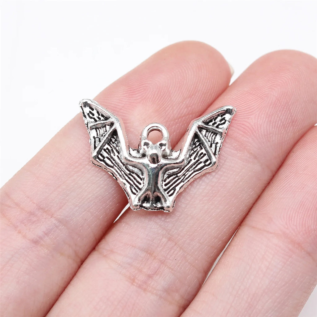17x23mm 1.6g Antique Silver Zinc Alloy Bat Charm Pendant for DIY Halloween Jewelry Making