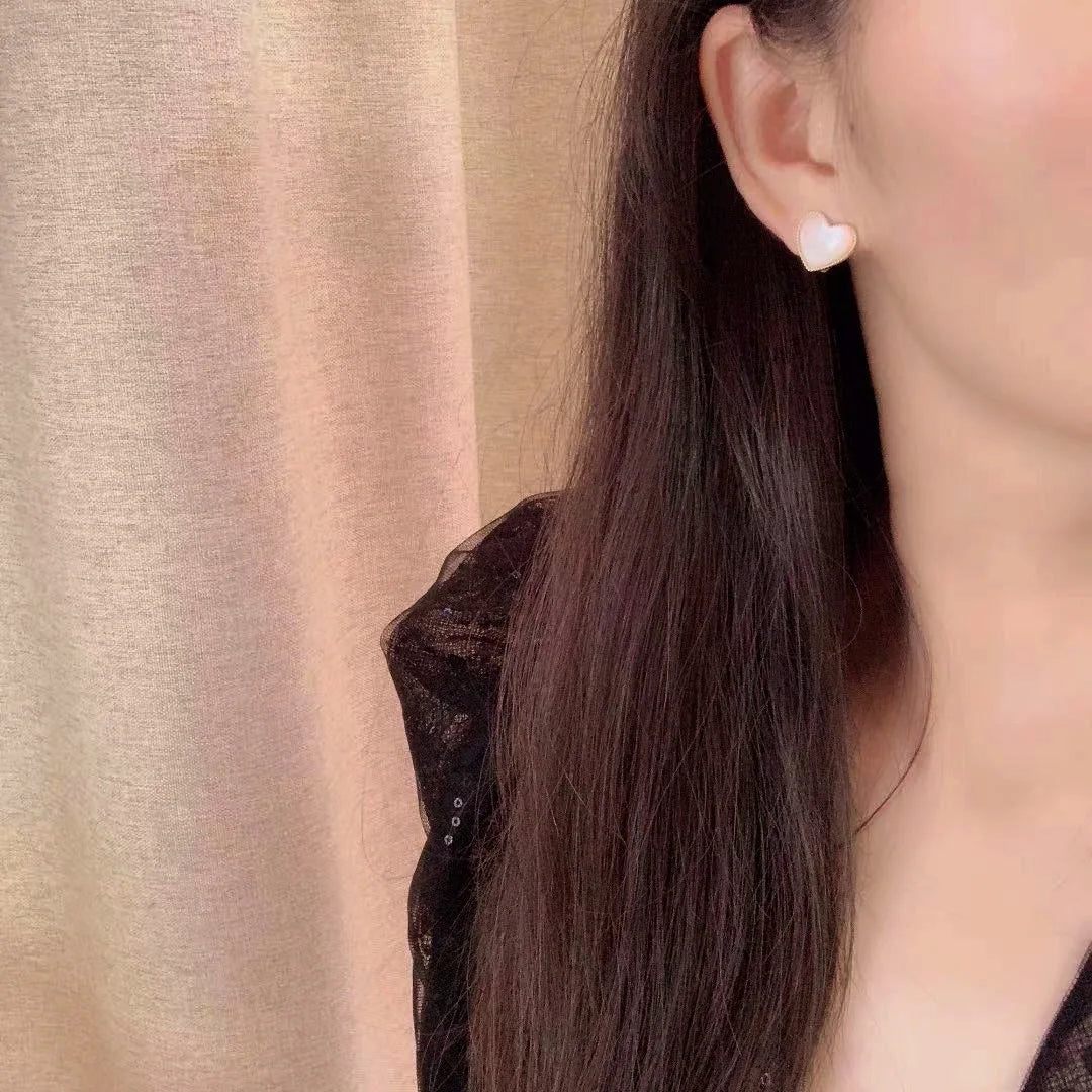Elegant Natural Shell Heart Stud & Clip On No Piercing Gold Alloy Beaded Edge Sweet Women Earrings