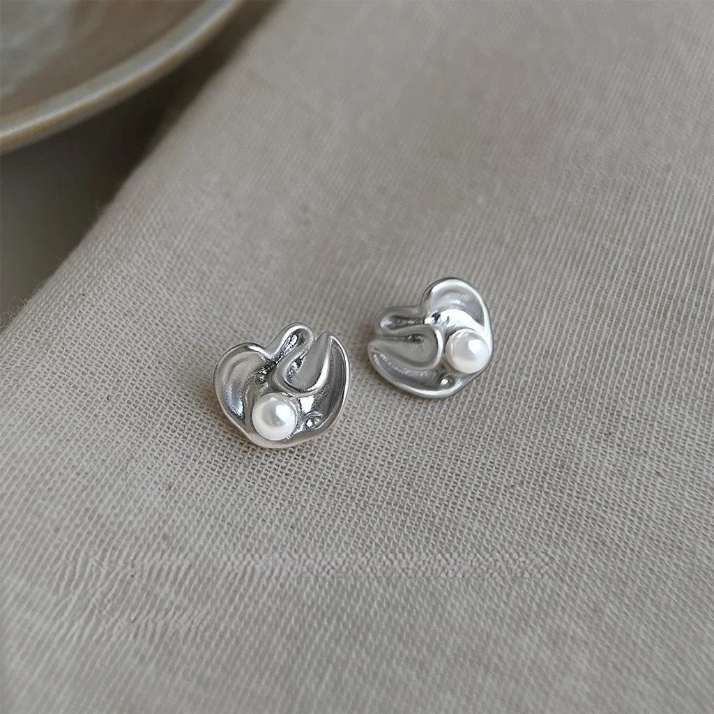 Eco Copper Fishtail Ruffle Pleated Pearl Stud Earrings Minimalist Luxury Style