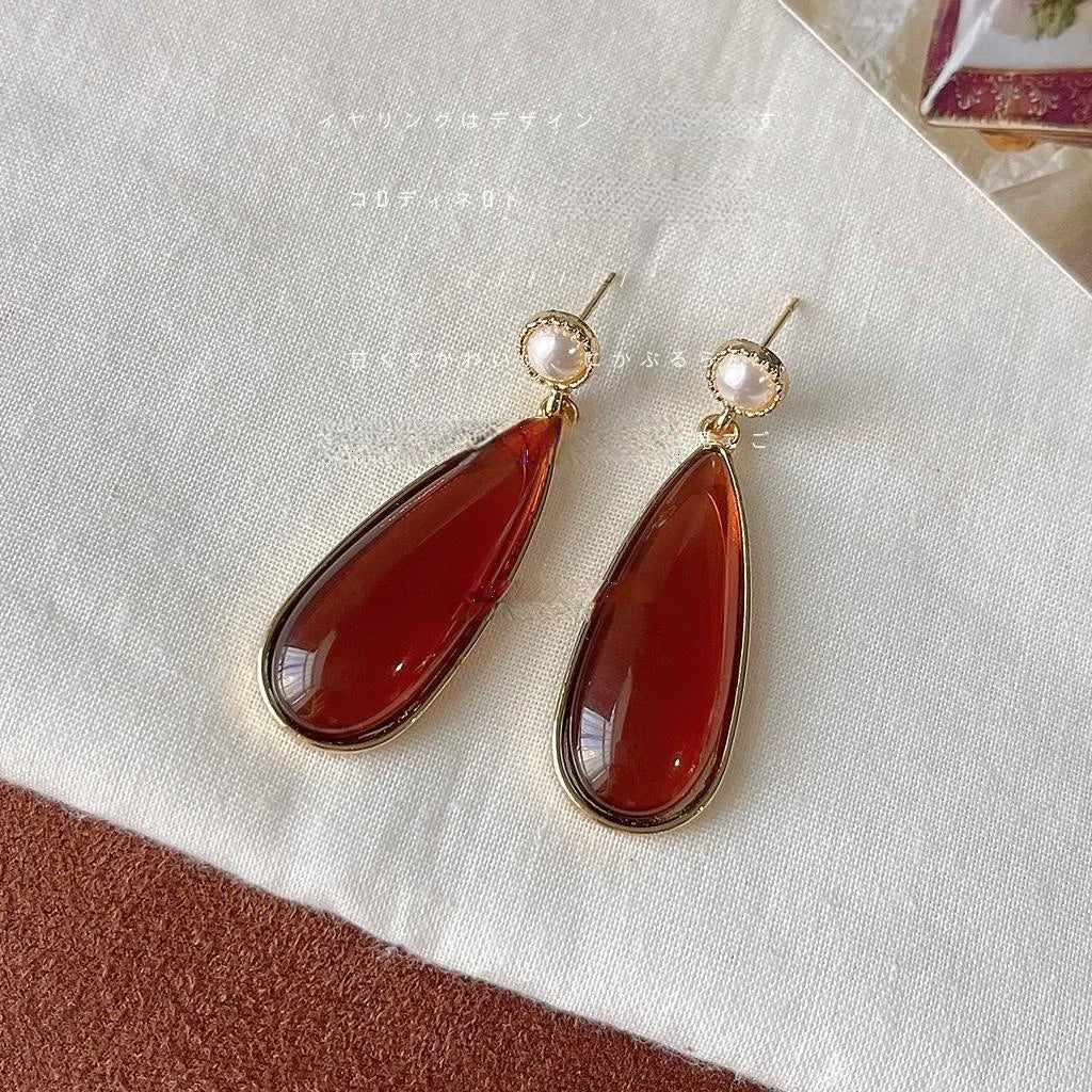 French Vintage Palace Style Amber Teardrop Pearl Alloy Stud Earrings For Women