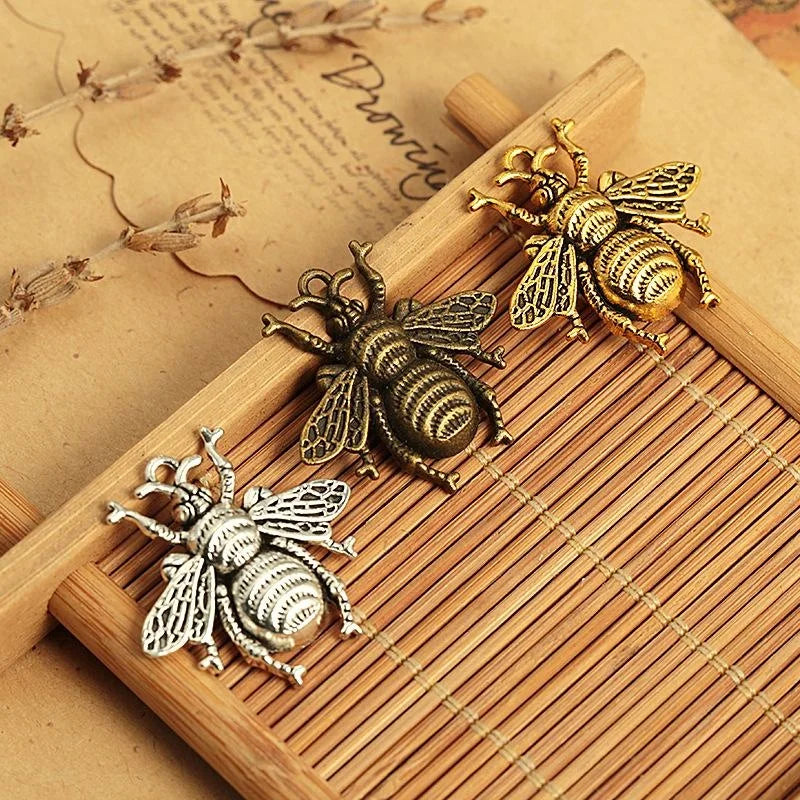 25MM Zinc Alloy Bee Charm Pendant for DIY Necklace Bracelet Jewelry Making