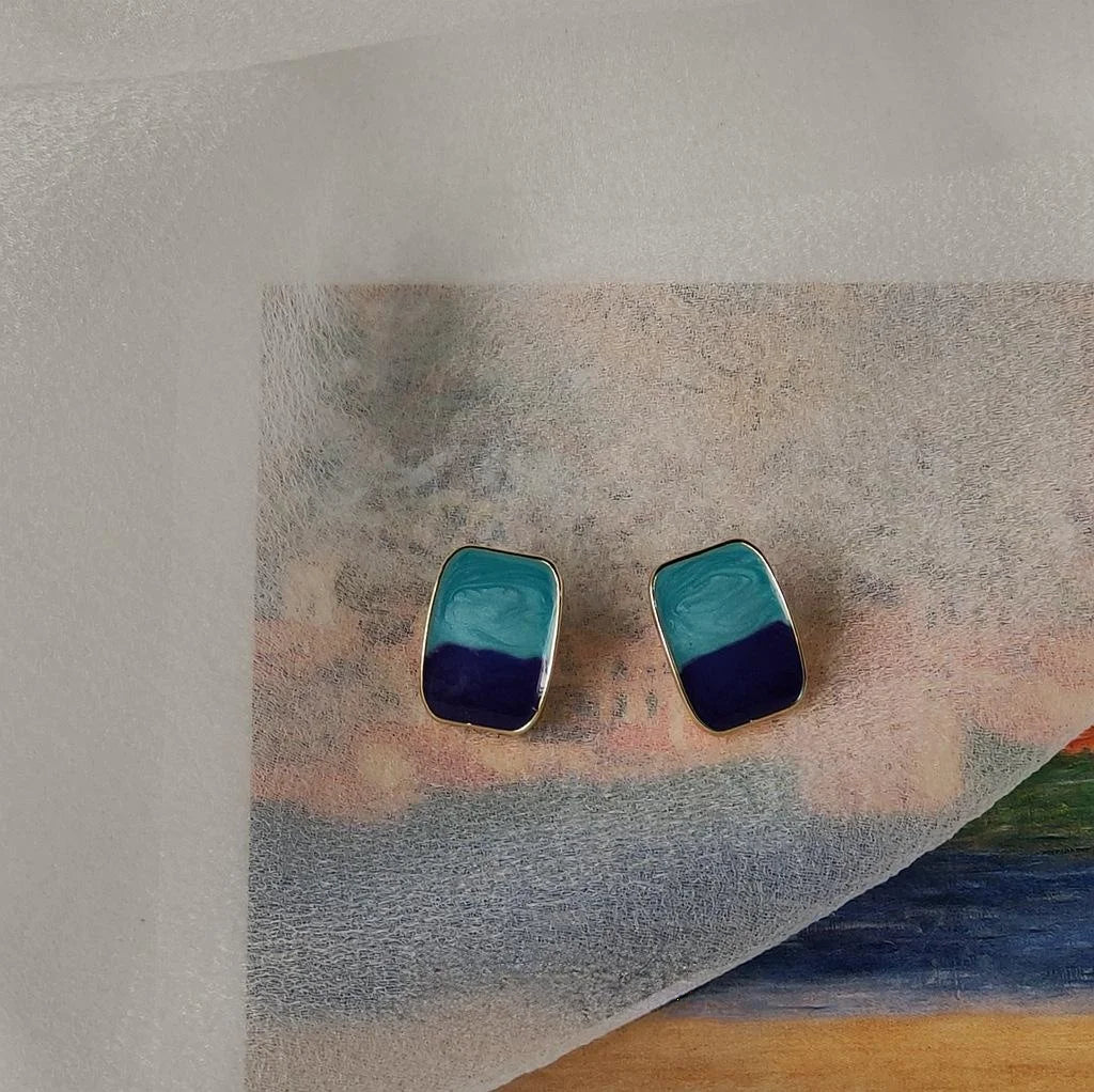 Blue Gradient Alloy Geometric Stud Earrings French Retro Enamel Ocean Vacation Style Jewelry