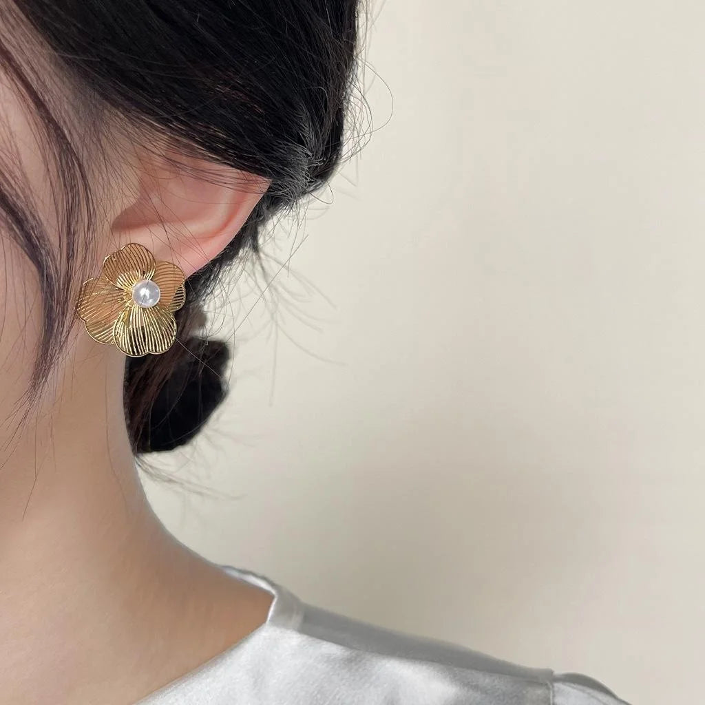 14K Gold Plated Copper Hollow Flower Pearl Drop Earrings For Women, Luxury Floral Style