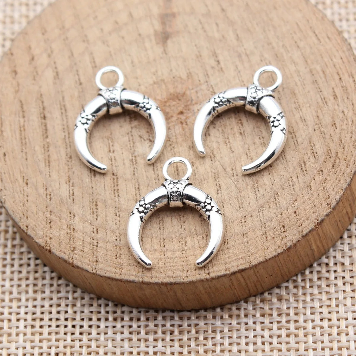 19x16mm 1.5g Antique Silver Zinc Alloy Crescent Horn Charm Pendant for DIY Necklace Bracelet