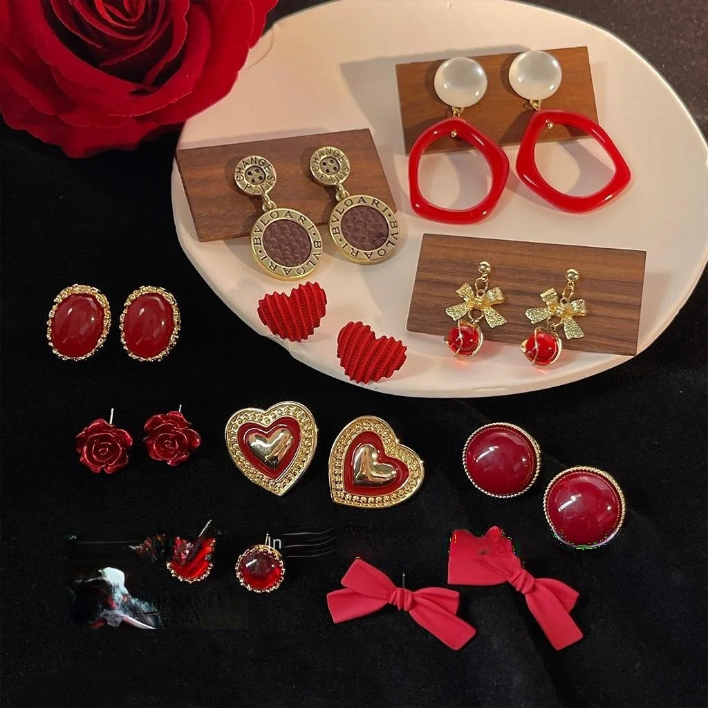 French Vintage Alloy Red Heart Geometric Stud Earrings Elegant Hong Kong Style Jewelry