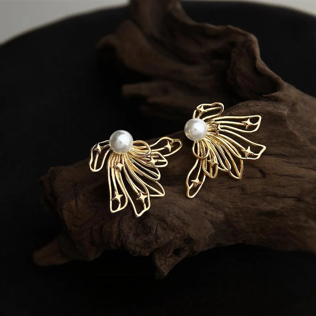 Light Luxury Copper Alloy 3D Hollow Butterfly Drop Earrings Elegant Artistic Geometric Jewelry