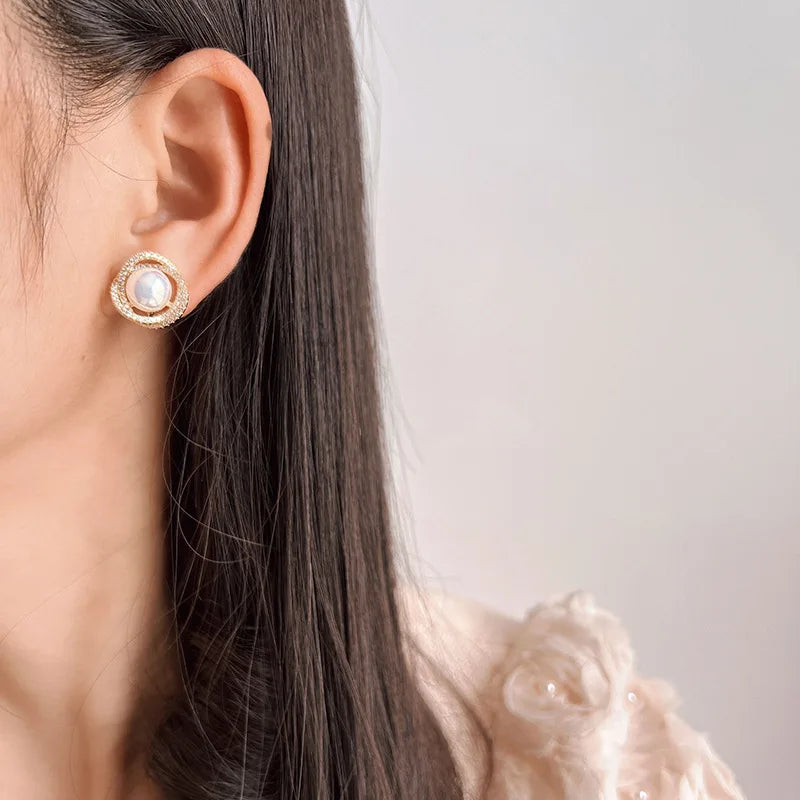 Luxury Mabe Pearl Zircon Swirl Square Stud & Clip On No Piercing Elegant Women's Gift Earrings