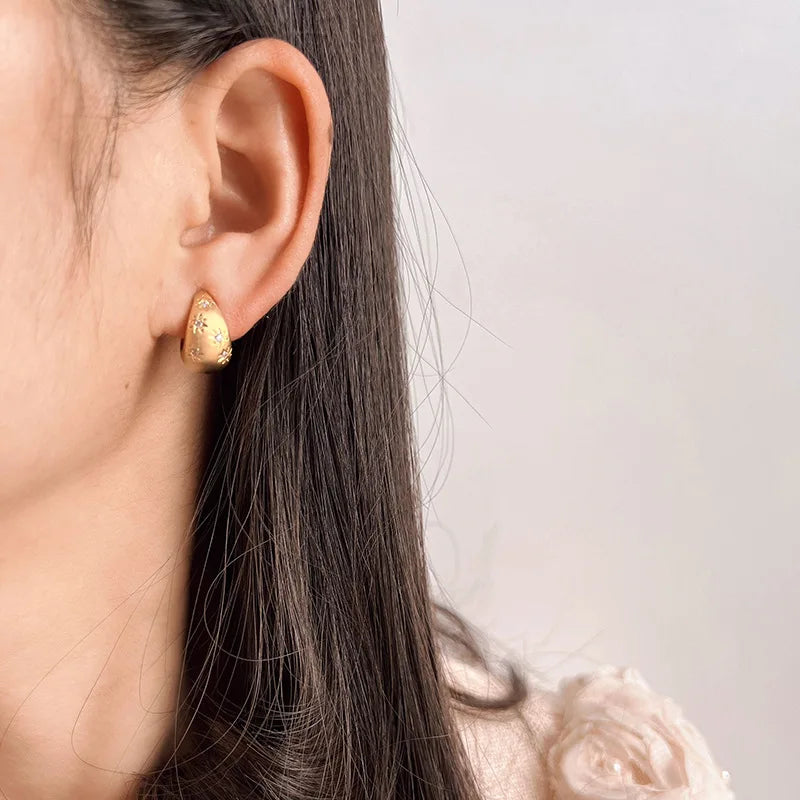 Elegant Brushed Gold Alloy Teardrop Hoop Star Zircon Stud & Clip On No Piercing Huggie Earrings