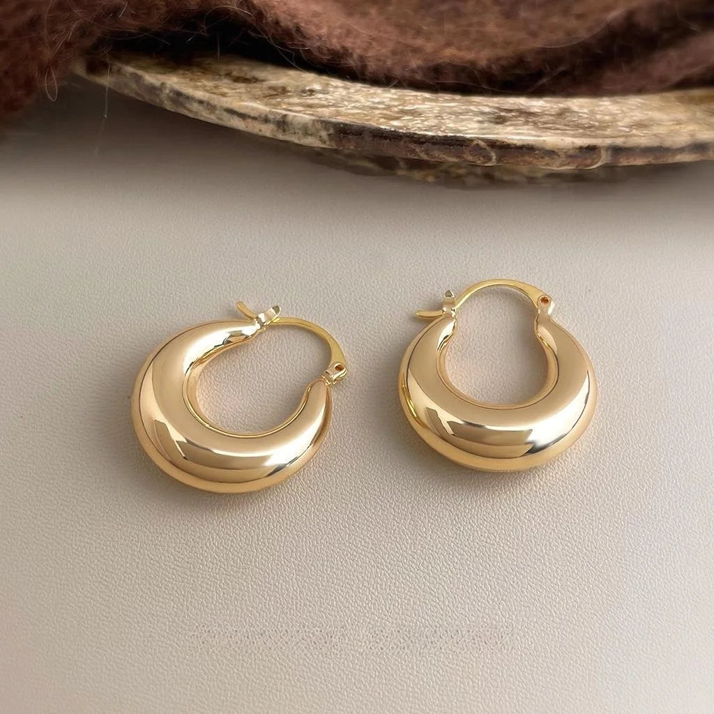 Vintage Luxury Geometric Oval Copper Hoop Earrings Smooth Hollow Statement Earrings For Women