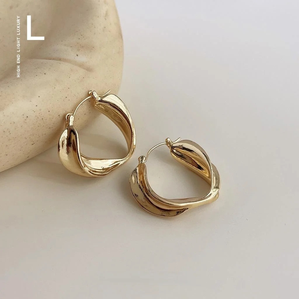 French Vintage Irregular Geometric Copper Drop Earrings, Elegant Round Commuter Jewelry